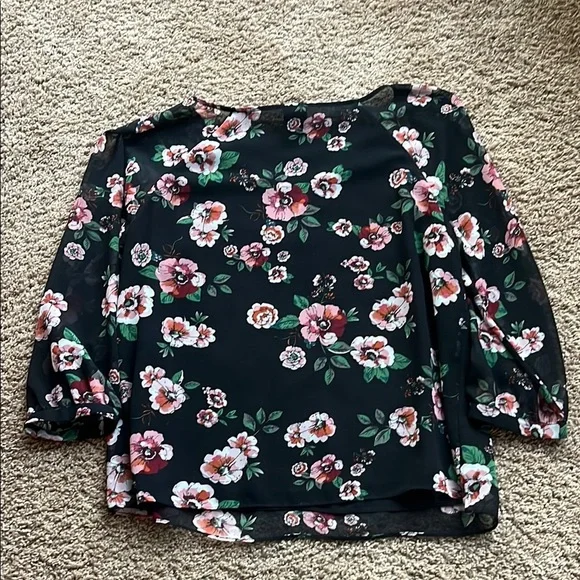 Cabi Garden Floral Black Sheer Women's Blouse Style 3595 Size Medium - Picture 8 of 8
